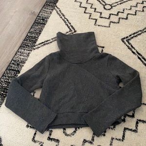 Alo sweatshirt